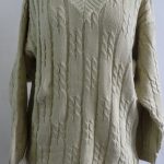 In wear sweater med v udskæring